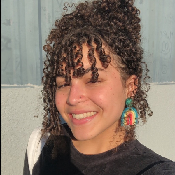 Mia Reyes