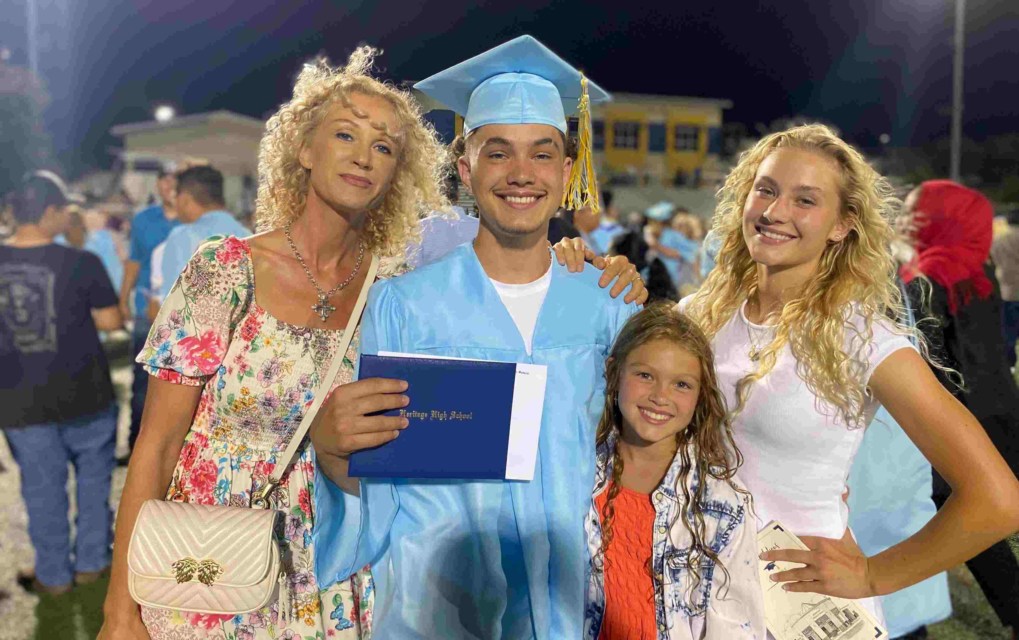 Scholarships for High School Seniors Image 4