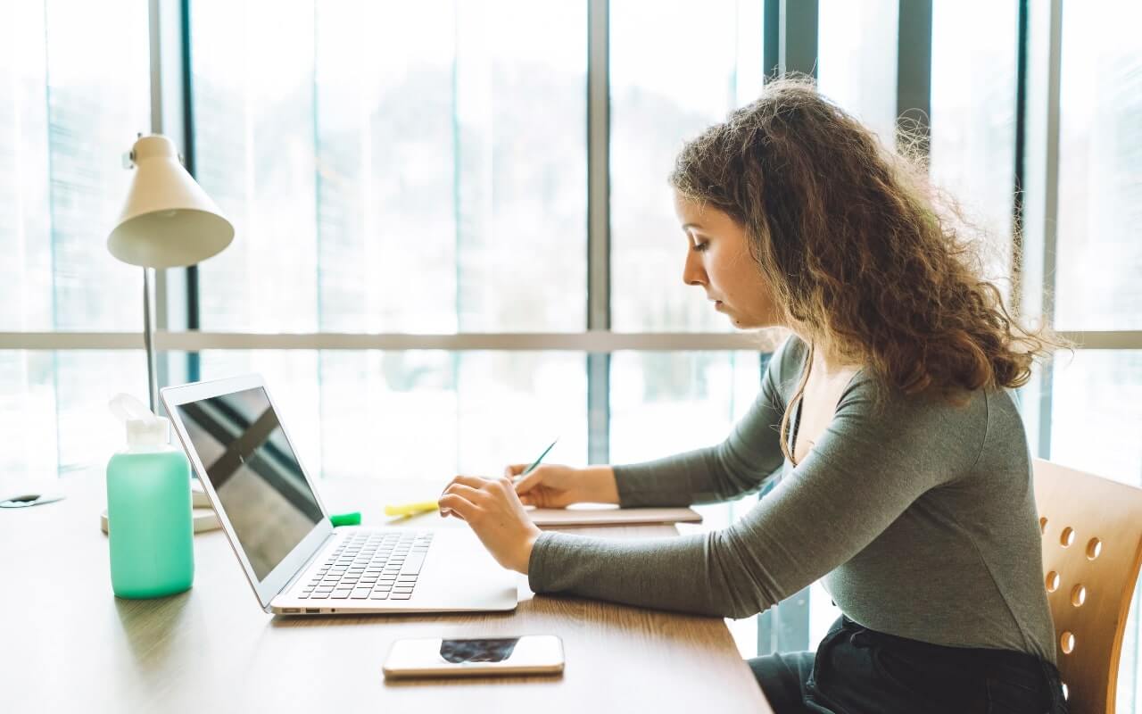 CNA Scholarships Image 3